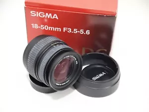 Lente zoom Sigma 18-50 mm F3,5-5,6 DC AF para cámaras Nikon. Stock Nº u13554 - Imagen 1 de 4