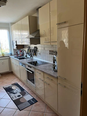 Einbauküche Zu Verkaufen. Marken Geräten.  1500 Euro VB.  Nur Selbst abholung  - Bild 1 von 4