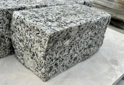 QUALITY CALISTO GRANITE  / EDGING / SETTS / BLOCKS/PAVING 200x100x100 £1.50 Each - Image 1 of 4