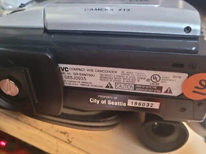 Videocámara compacta JVC SUPER VHS GR-SXM750U CON BATERÍA/CARGADOR - Imagen 1 de 1
