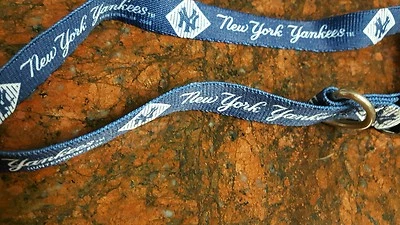 COLLAR DE PERRO AJUSTABLE NEW YORK YANKEES, hecho en USA Foto 1 de 2