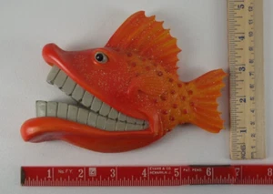 Vintage Mike Quinn Fish with Attitude Sculpted Clay Art Wall Hanging 2004 Orange - Picture 1 of 3