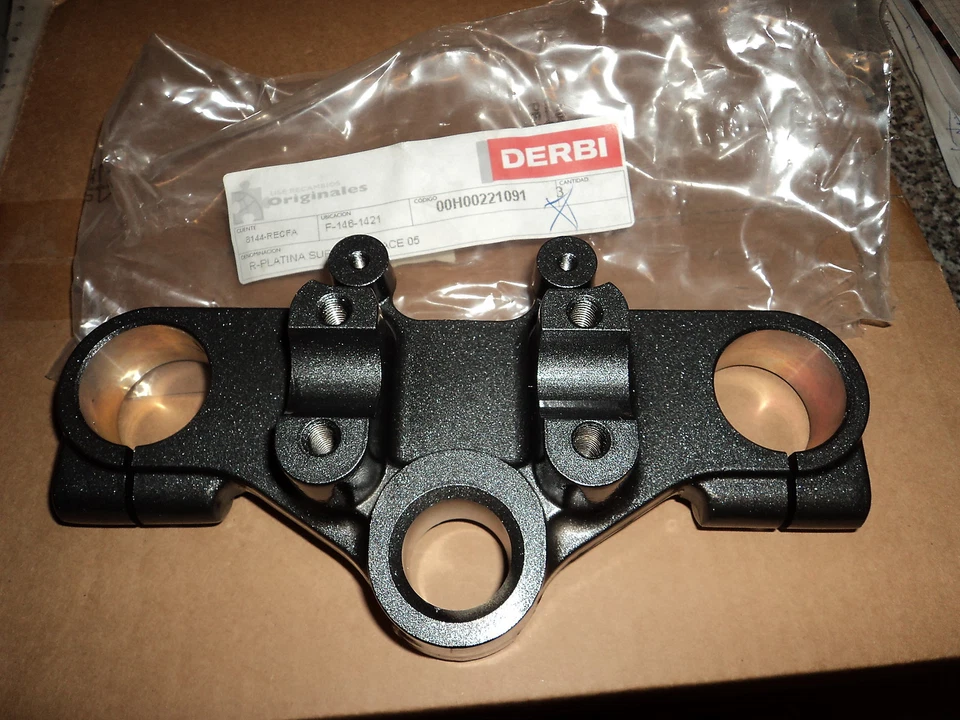 Derbi Senda, SM 50cc Fork Plate Top Original 00H00221091 Foto 1 de 1