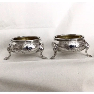 1846 Victorian Silver Gilt Lined Pr. Cauldron Shape Salts -William Moulson 222g. - Image 1 of 4