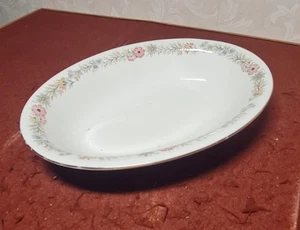 Royal Albert + Paragon Belinda Vegetable Dish - Picture 1 of 4