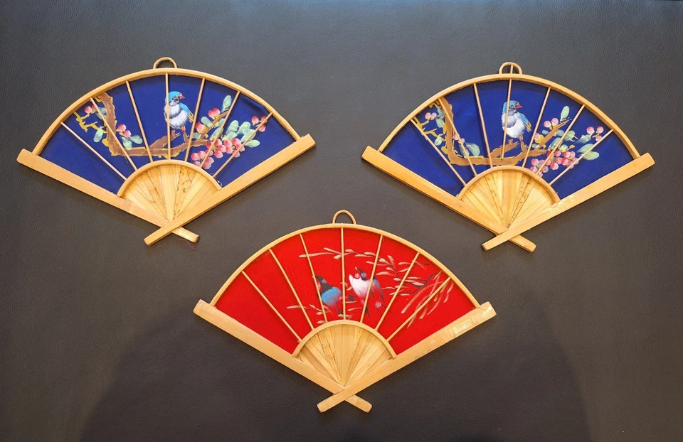 3 abanicos de bambú orientales japoneses pintados a mano asiáticos colgantes de pared arte floral de ratán Foto 1 de 4