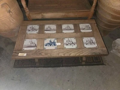 Antigua mesa de centro holandesa de azulejos Foto 1 de 3