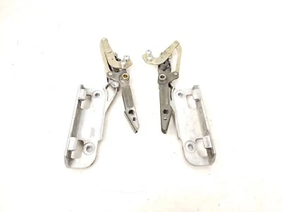 Suporte de montagem de trava de alforje esquerdo e direito 03-10 2004 Honda ST1300 - Imagem 1 de 4