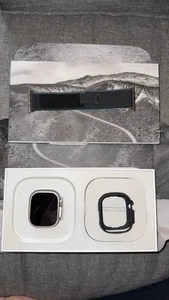 Apple Watch Ultra 2 49mm Titanium Cellular Trail Loop Black/Blue - Photo 1 sur 7