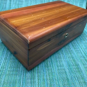 Lane Mini Zeder Truhe Morton Illinois Schmuckkästchen Schmuckkästchen Holz Klappdeckel - Bild 1 von 12