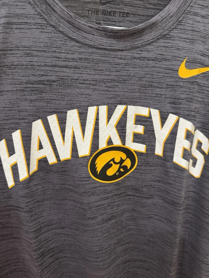 Iowa Hawkeyes Nike Dri-Fit T-Shirt | Men's XL