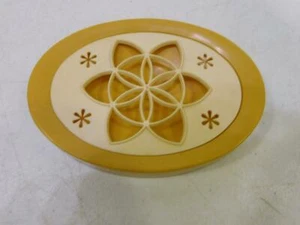 VINTAGE HARVEST GOLD AND TAN FLOWER DESIGN PLASTIC 2 PIECE SOAP DISH - Picture 1 of 1