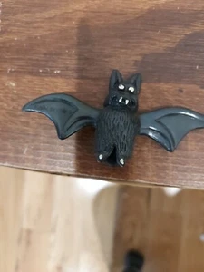 Rare VINTAGE Halloween Bat Rubber Finger Puppet Monster Toy - Picture 1 of 6