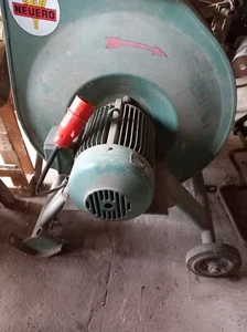 Heugebläse mit 7,5 KW Motor angeflanscht - Bild 1 von 7