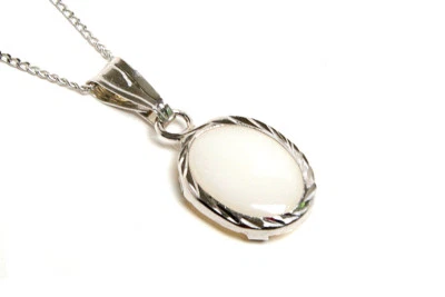 9ct White Gold Opal Pendant Oval Necklace and Chain Gift Boxed Made in UK - Изображение 1 из 4