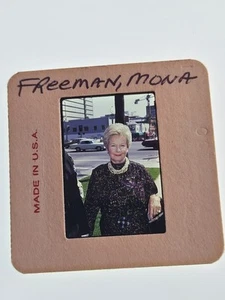 MONA FREEMAN ACTRESS COLOR TRANSPARENCY 35MM PHOTO FILM SLIDE - Picture 1 of 6