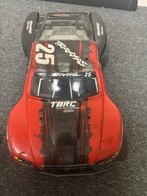 Camión Traxxas 58034-1 escala 1/10 2x2 radiocontrolado con piezas y mejoras nuevas Foto 1 de 4