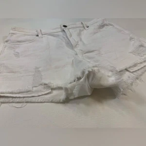 Pantalones cortos AERIE denim blanco cintura elástica, talla grande, desgastados de fábrica (M) - Imagen 1 de 7