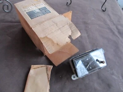 Relógio Oldsmobile Delta 88 Regency 98 GM pn 996452 NOS 1977 1978 1979 - Imagem 1 de 4