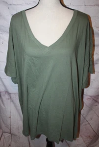 *NEW* Ava & Viv Women's Short Sleeve V-Neck Tee T-Shirt Top Size 4X (28/30) - Picture 1 of 3