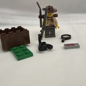 Genuine LEGO System set 5900 Johnny Thunder from the LEGO Adventurers theme