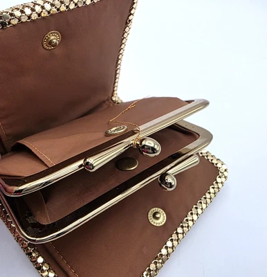 Vintage La Regale Gold Mesh Evening Clutch Wallet Kiss Lock Purse NOS - Image 1 of 4