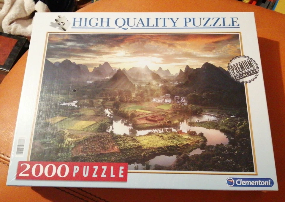 VIEW OF CHINA 2000 PIECE JIGSAW PUZZLE CLEMENTONI PREMIUM QUALITY NEW & SEALED  - Image 1 of 4