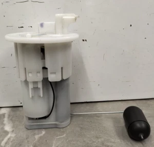 Pompa carburante Yamaha MT-09 2013-2016 non ABS originale OEM - Foto 1 di 8
