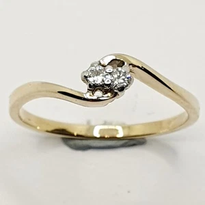 Cute 9ct Duo Diamond Two Stone Engagement Ring Twisr Shank Yellow Gold Size P - Picture 1 of 24