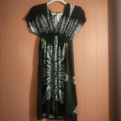 Vestido informal sin mangas Christina Love pequeño blanco y negro para mujer Foto 1 de 4