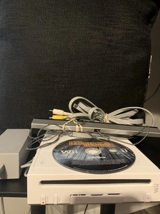 Nintendo Wii Video Game Console/cables With Nunchuck And Cabella Hunting Game - Picture 1 of 10
