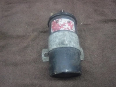 1960's, 1970's VW Beetle Bosch 12 Volt Coil Used - Image 1 of 4