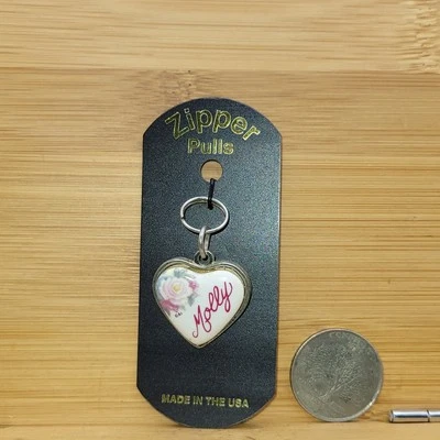 Tirador de cremallera de metal de porcelana en forma de corazón Molly NOS 2005 impresiones artísticas  Foto 1 de 3