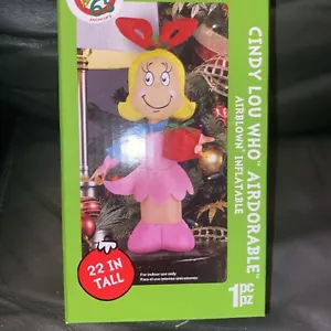 Mesa inflable de 22"" The Grinch Cindy Lou Who con aire dorable soplado inflable de 22"" NUEVA - Imagen 1 de 3