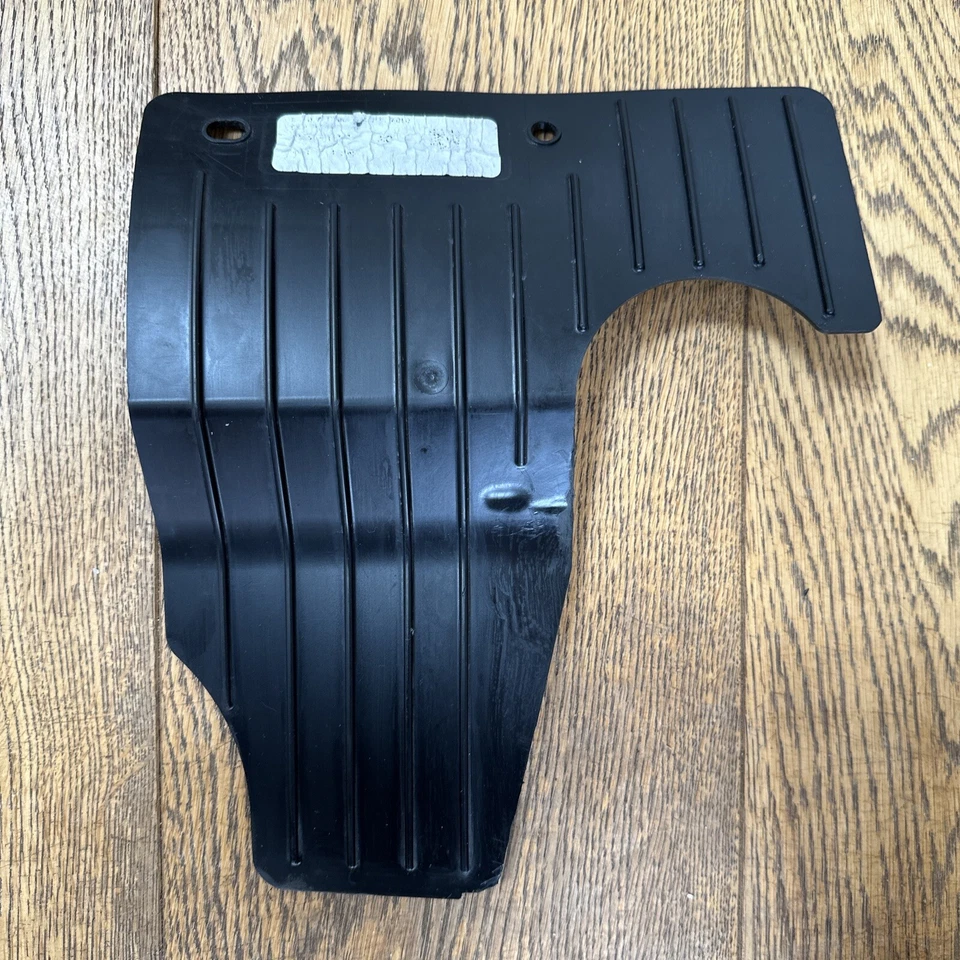 Protector contra salpicaduras genuino Ford Performance Mustang GT 5.0 2015-20 GR3B10317AC Foto 1 de 4