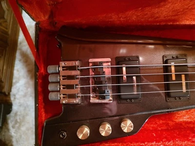 Aria Pro II Electric Bass Guitar w/Gigbag! -LL - Image 1 of 4