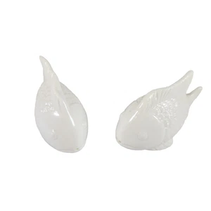 Vintage white Fish Salt & Pepper shakers - Picture 1 of 7
