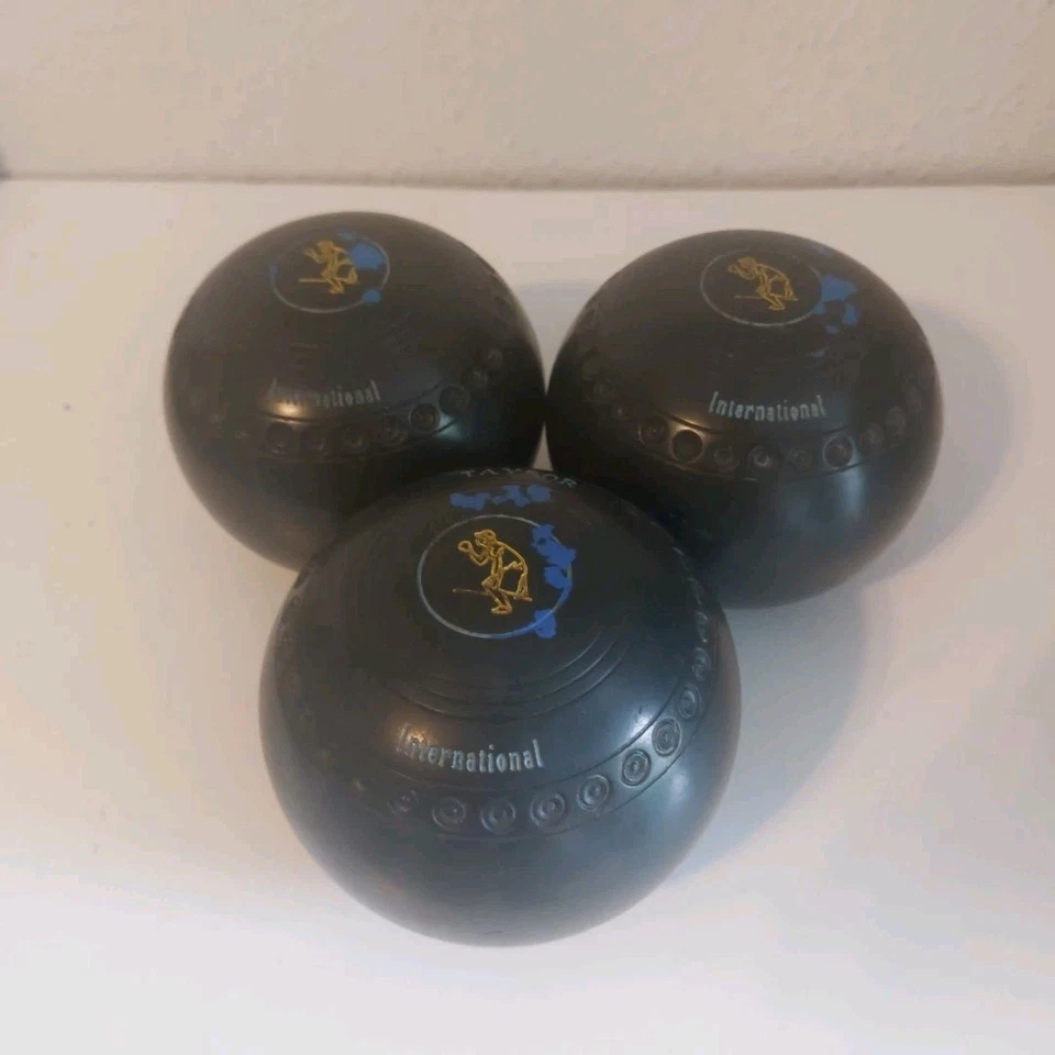 Thomas Taylor International lawn bowls size 5, Set Of 3 Bowls In Black. Used  - image 1 of 4