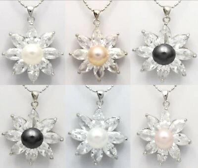 Ketten, Damen Halskette mit einen Blume Anhänger 18 Karat Goldplattiert 1 St.Neu - Bild 1 von 2