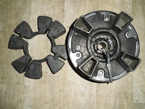 6. Kawasaki GPZ 600 R ZX600 A Sprocket Roue à Chaîne + Amortisseur Arrière - Picture 1 of 2