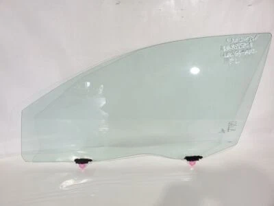 Vidrio para puerta delantera izquierda Mitsubishi Mirage 2023 OEM Foto 1 de 4