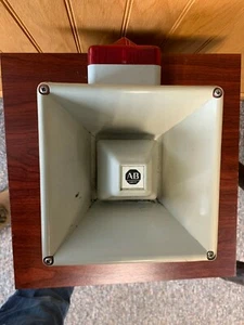 ALLEN BRADLEY HORN LIGHT 855H-BCA10DDR4 SER B 110V - Picture 1 of 3