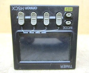 Temporizador Omron H5CX-A-N 1/4HP 120VAC 1598OMF - Imagen 1 de 5