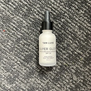 BRAND NEW TAN LUXE FULL SIZE SUPER GLOW SPF 30 SELF TANNER - Picture 1 of 1
