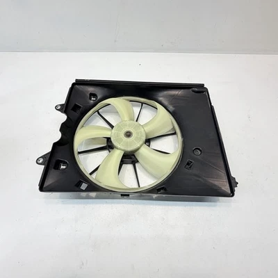 2016-2022 Honda Pilot 3.5L Radiator Cooling Shroud LEFT Fan Motor Assembly OEM - Image 1 of 4