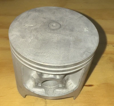 Nuevo de Lote Antiguo 1983 Yamaha YZ490 (.75 Gran Tamaño) Pistón # 5X6-11637-00 Foto 1 de 4