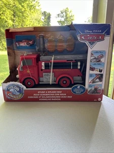 Disney Pixar Cars COLOR CHANGERS FABULOUS MCQUEEN STUNT & SPLASH RED 1:55 Scale - Picture 1 of 7