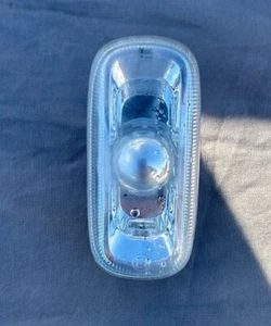 GENUINE AUDI A3 A4 A6 S3 S4 S6 REPEATER INDICATOR LIGHT LEFT/ RIGHT 8E0949127 - Picture 1 of 2