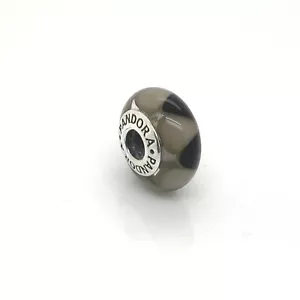 Genuine Pandora Stg Silver Grey & Black Triangles Murano Glass Charm 790640 - Picture 1 of 5