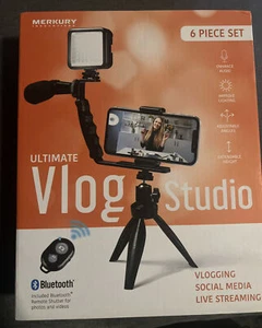 Merkury 6 PC Set Vlogging Kit - Ultimate Vlog Studio OPEN BOX - Picture 1 of 1
